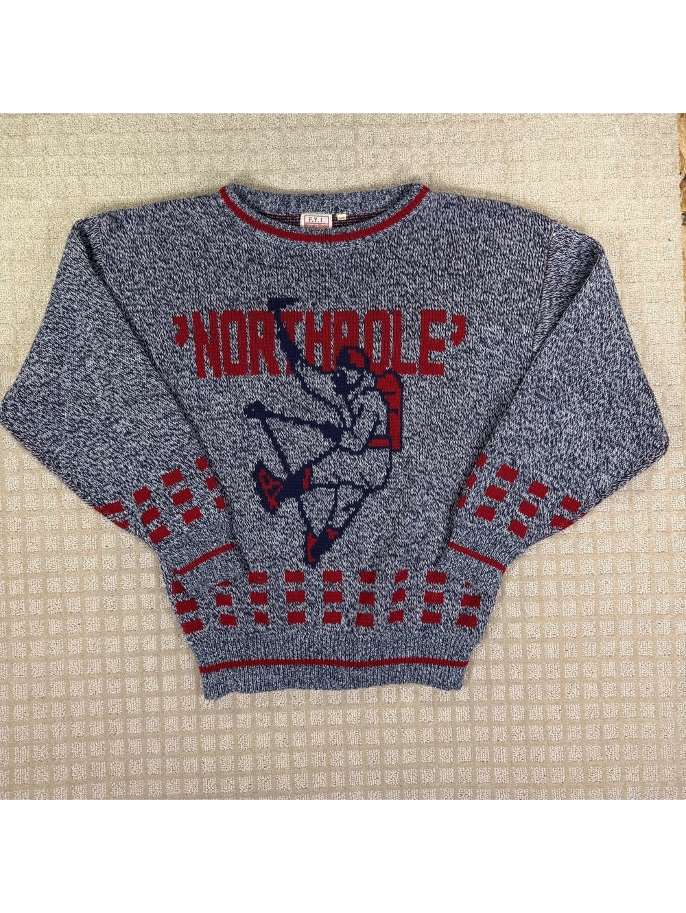 F Y I Private Stock North Pole Sweater L